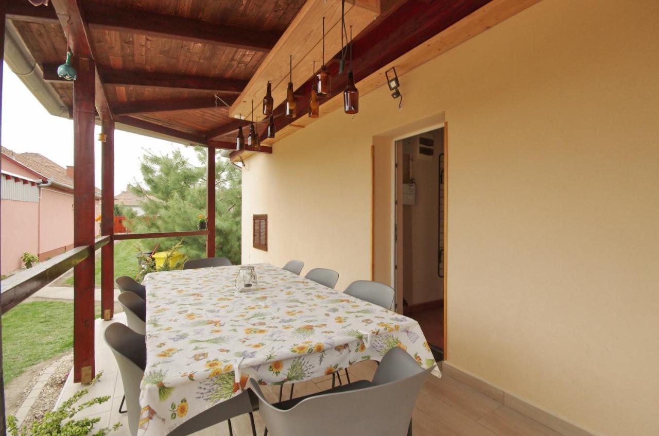 Bodza Apartman Gyula Exterior foto
